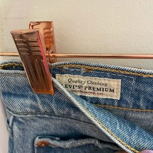 Levi’s wedgie jeans light wash